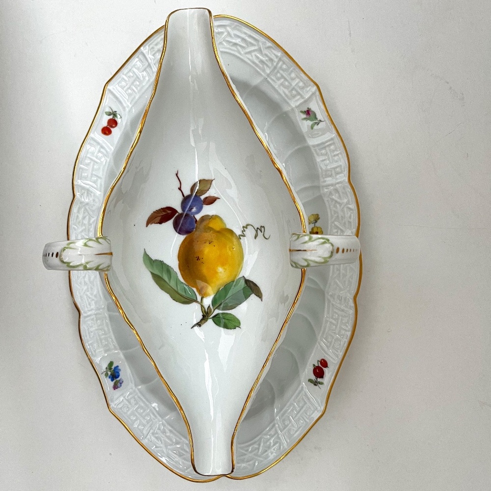 MEISSEN SAUCE BOAT VINTAGE - Picture 2 of 4